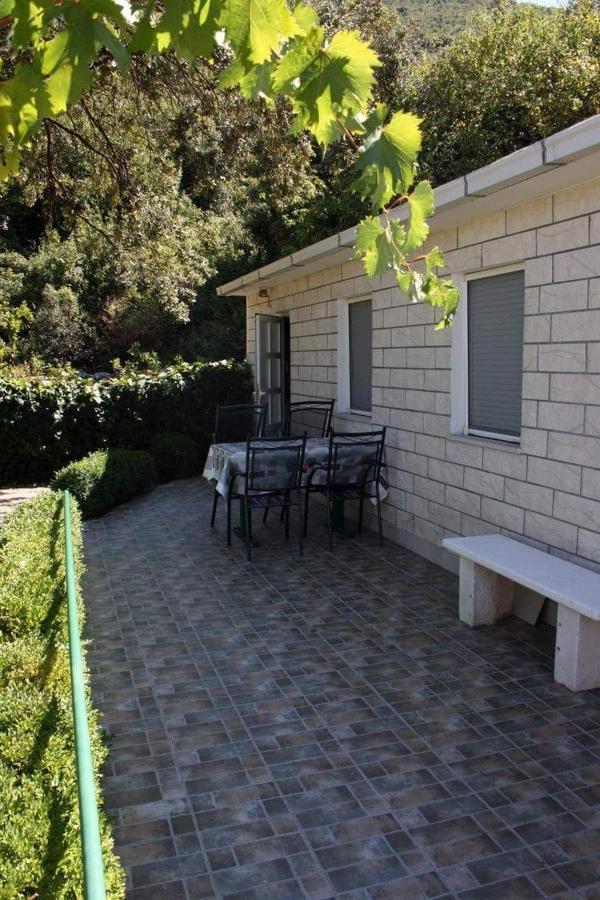 Seaside Holiday House Cove Vela Prapratna Oskorusno Bagian luar foto